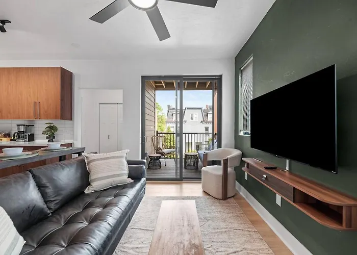 Apartment Pfr - Highland, 3br 2ba Shadyside Condo, 2 Decks, 3rd Floor Walkup Pittsburgh