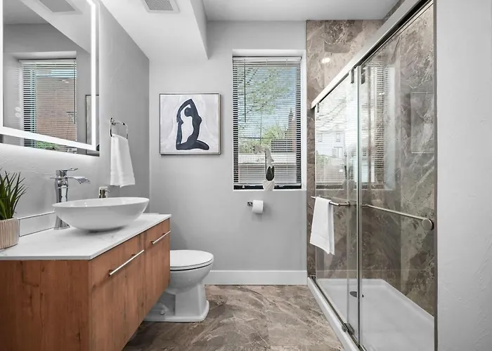 Pfr - Highland, 3br 2ba Shadyside Condo, 2 Decks, 3rd Floor Walkup *