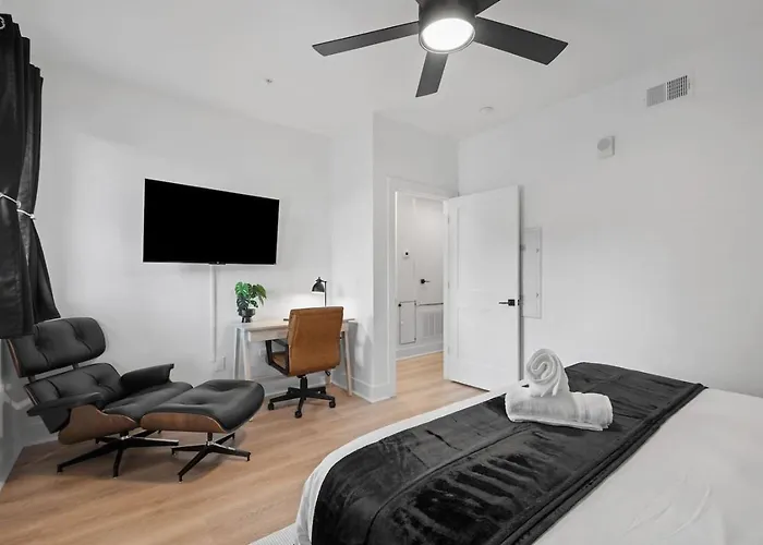 Pfr - Highland, 3br 2ba Shadyside Condo, 2 Decks, 3rd Floor Walkup * Pittsburgh