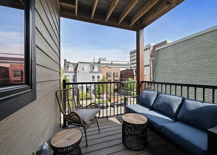 Pfr - Highland, 3br 2ba Shadyside Condo, 2 Decks, 3rd Floor Walkup Pittsburgh