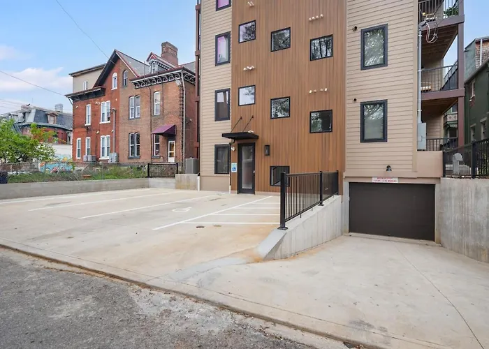 Pfr - Highland, 3br 2ba Shadyside Condo, 2 Decks, 3rd Floor Walkup Pittsburgh